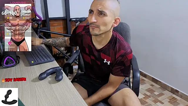 Snapshot of Marck_Muscle chatting on May 14, 2026, 2:19 am Marck Muscle online show from May 14, 2026, 2:19 am