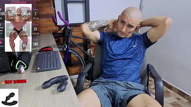 Snapshot of Marck_Muscle chatting on April 25, 2026, 1:08 am Marck Muscle online show from April 25, 2026, 1:08 am