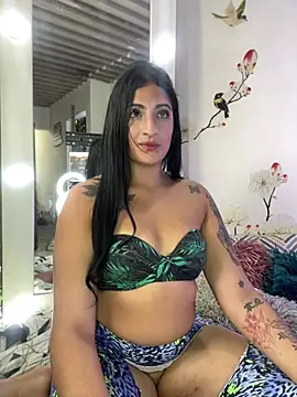 Snapshot of alondra_darling chatting on December 30, 2024, 7:42 pm alondra darling online show from December 30, 2024, 7:42 pm