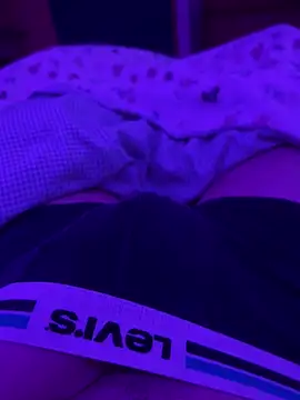 Maxxxooouuu online show from April 13, 2026, 5:28 pm