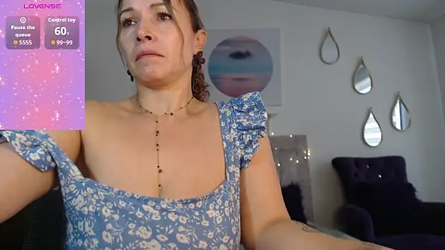 Snapshot of Ingridbergman chatting on July 1, 2026, 1:22 pm Ingridbergman online show from July 1, 2026, 1:22 pm