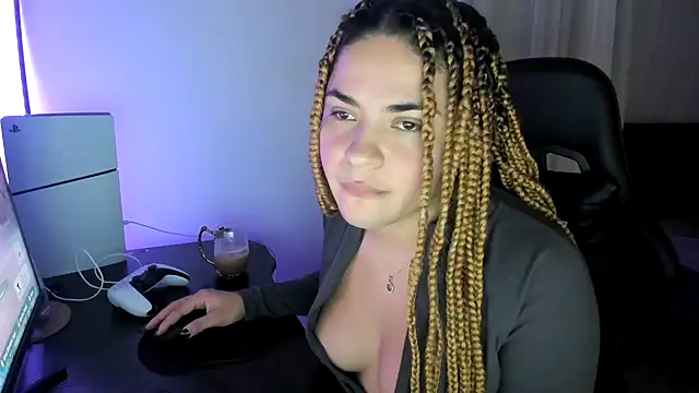 MelSaunders online show from December 11, 2024, 3:35 am