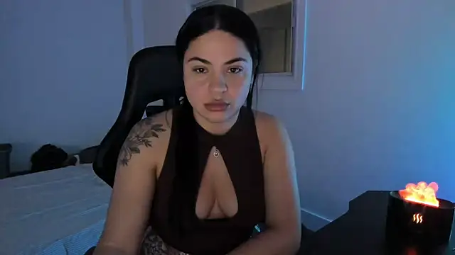 MelSaunders online show from February 8, 2025, 2:26 am