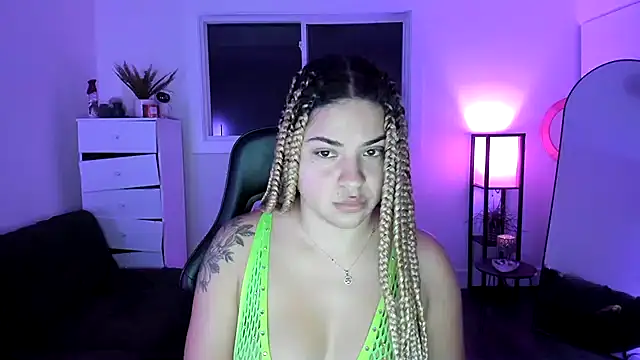 MelSaunders online show from November 3, 2025, 1:00 am