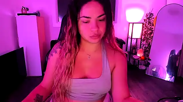 MelSaunders online show from November 22, 2025, 1:37 am