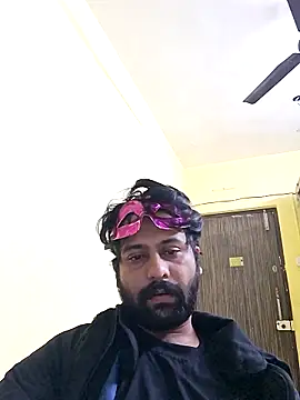 Snapshot of GlassBarge9 chatting on November 19, 2025, 6:19 pm GlassBarge9 online show from November 19, 2025, 6:19 pm