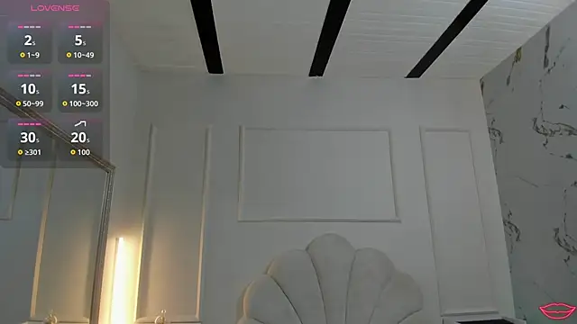 Snapshot of BrianaHazel chatting on May 14, 2026, 7:33 pm BrianaHazel online show from May 14, 2026, 7:33 pm