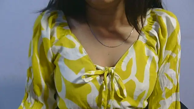 Snapshot of sexy_twisha chatting on March 23, 2025, 4:16 am sexy twisha online show from March 23, 2025, 4:16 am