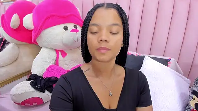 ISABELLA 020 online show from May 29, 2026, 12:22 pm