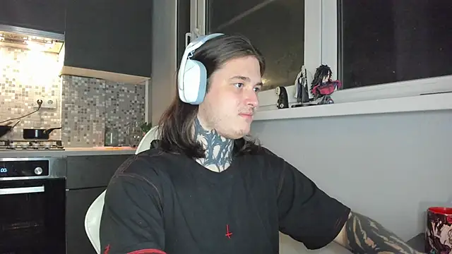 Snapshot of _torfin_ chatting on March 4, 2025, 11:43 pm torfin online show from March 4, 2025, 11:43 pm