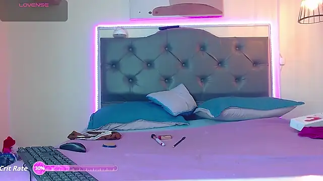 Kim clark1 online show from February 19, 2026, 7:33 pm