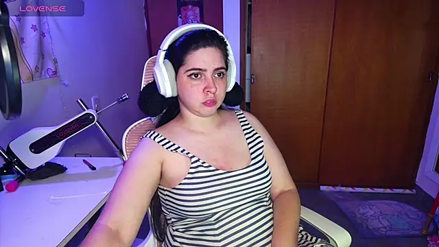 Snapshot of Vallolet_Spencer chatting on February 6, 2025, 3:16 am Vallolet Spencer online show from February 6, 2025, 3:16 am