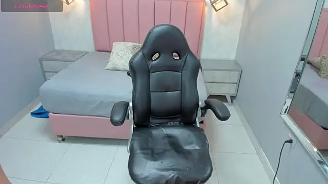 Snapshot of chelsyquinn chatting on February 16, 2026, 4:11 am chelsyquinn online show from February 16, 2026, 4:11 am