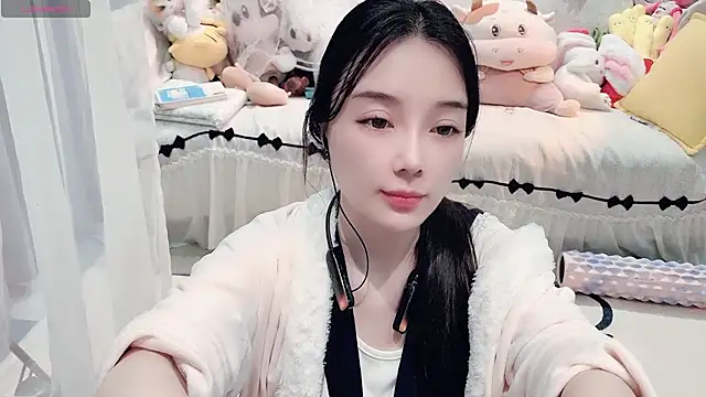 Snapshot of AKiKi711 chatting on April 28, 2026, 4:55 pm AKiKi711 online show from April 28, 2026, 4:55 pm