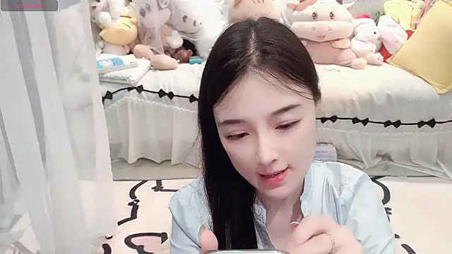 Snapshot of AKiKi711 chatting on May 4, 2026, 3:04 pm AKiKi711 online show from May 4, 2026, 3:04 pm