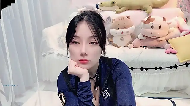 AKiKi711 online show from September 28, 2025, 4:47 pm