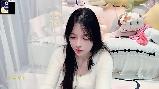 AKiKi711 online show from October 16, 2025, 4:48 pm