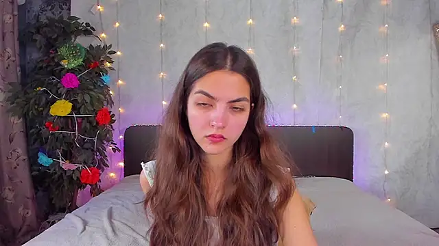 Milana Crystal  online show from May 24, 2026, 7:19 am