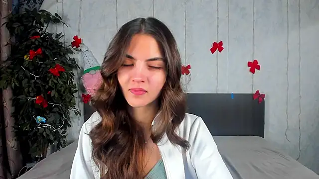 Snapshot of Milana_Crystal_ chatting on February 4, 2026, 7:47 am Milana Crystal online show from February 4, 2026, 7:47 am