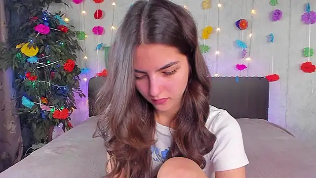 Snapshot of Milana_Crystal_ chatting on March 26, 2026, 8:12 am Milana Crystal online show from March 26, 2026, 8:12 am