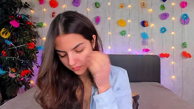 Snapshot of Milana_Crystal_ chatting on March 11, 2026, 8:19 am Milana Crystal online show from March 11, 2026, 8:19 am