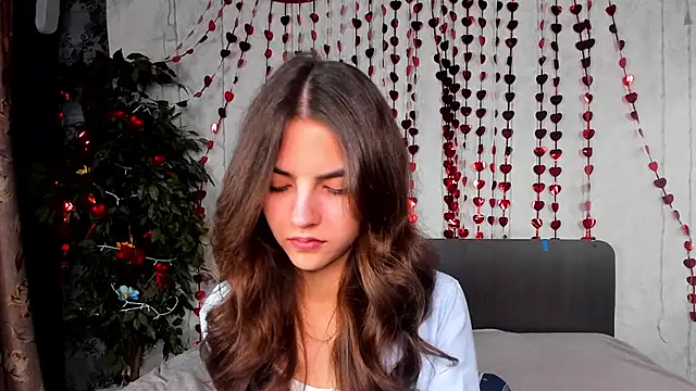 Snapshot of Milana_Crystal_ chatting on February 12, 2026, 8:14 am Milana Crystal online show from February 12, 2026, 8:14 am