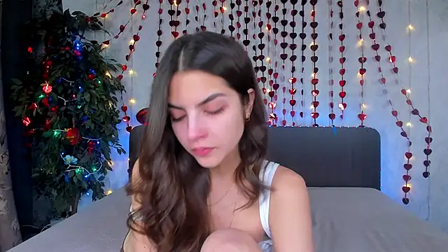 Snapshot of Milana_Crystal_ chatting on March 3, 2026, 8:21 am Milana Crystal online show from March 3, 2026, 8:21 am