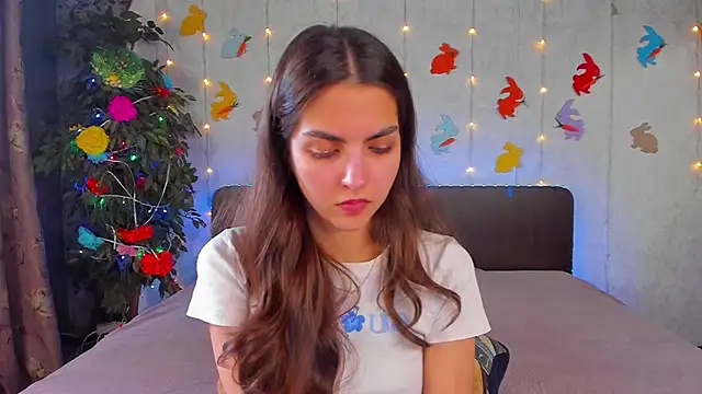 Milana Crystal  online show from April 27, 2026, 12:36 pm