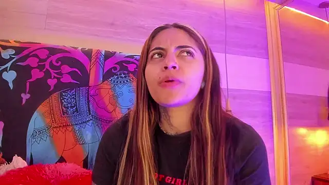 Snapshot of Cori_Paige chatting on April 8, 2026, 4:25 am Cori Paige online show from April 8, 2026, 4:25 am