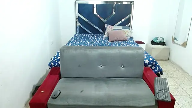 MiguelAngelxl online show from October 21, 2025, 5:01 pm