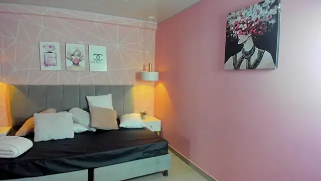 Snapshot of zara__sweet chatting on October 23, 2025, 1:43 pm zara sweet online show from October 23, 2025, 1:43 pm