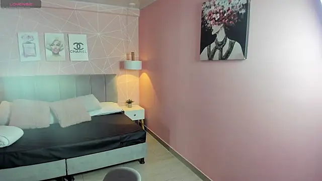 Snapshot of zara__sweet chatting on November 6, 2025, 1:48 pm zara sweet online show from November 6, 2025, 1:48 pm