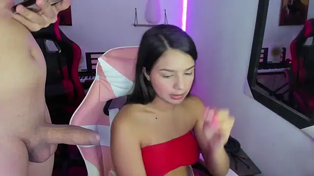 Snapshot of jessi_and_boy chatting on February 18, 2026, 3:15 am jessi and boy online show from February 18, 2026, 3:15 am