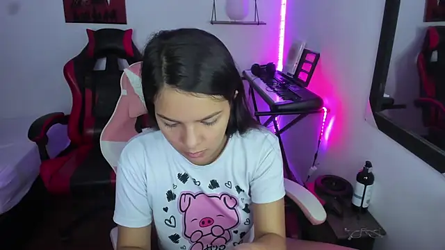 Snapshot of jessi_and_boy chatting on February 18, 2026, 3:19 pm jessi and boy online show from February 18, 2026, 3:19 pm