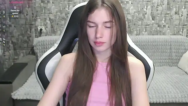 MissMiaCutie online show from September 19, 2025, 9:13 am