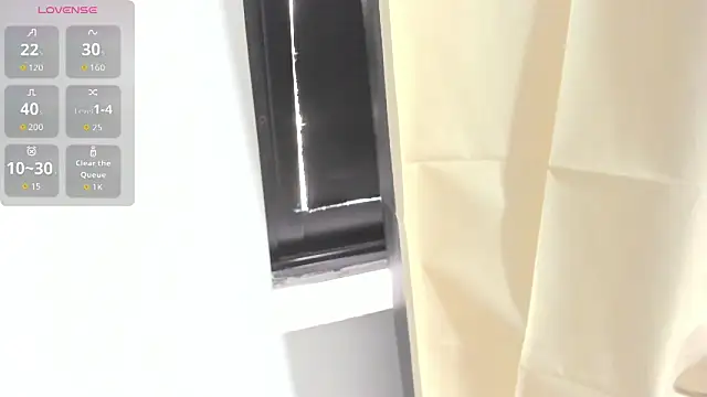 Kylie2211 online show from February 6, 2026, 4:03 pm