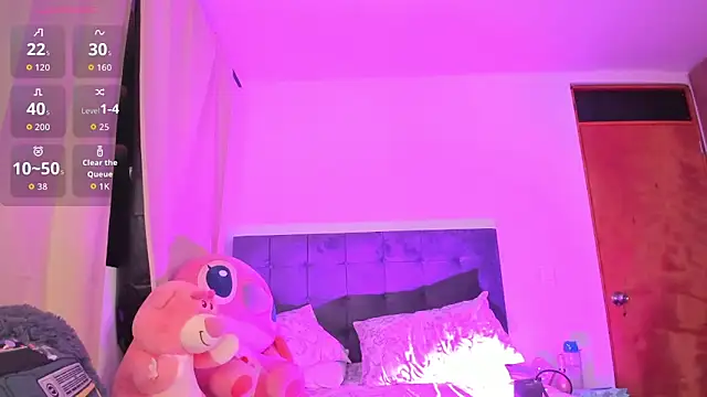 Snapshot of Kylie2211 chatting on March 10, 2026, 12:58 am Kylie2211 online show from March 10, 2026, 12:58 am