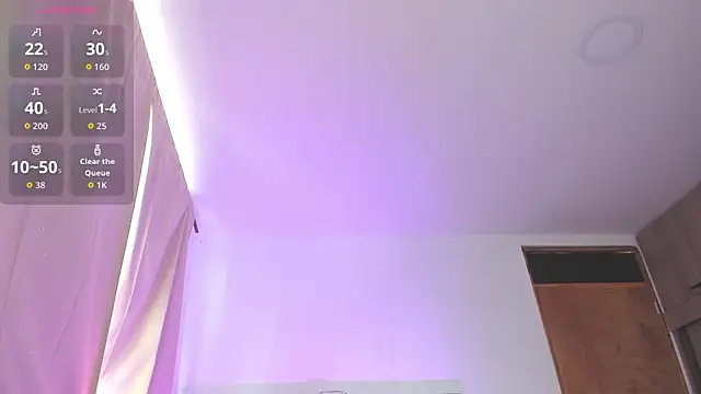 Snapshot of Kylie2211 chatting on March 28, 2026, 1:34 pm Kylie2211 online show from March 28, 2026, 1:34 pm