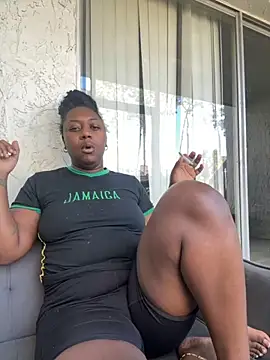 Snapshot of XxMidnightEssencexX chatting on November 17, 2025, 4:33 pm XxMidnightEssencexX online show from November 17, 2025, 4:33 pm