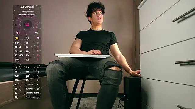 Snapshot of ChristianLevine_ chatting on March 22, 2026, 9:11 am ChristianLevine online show from March 22, 2026, 9:11 am