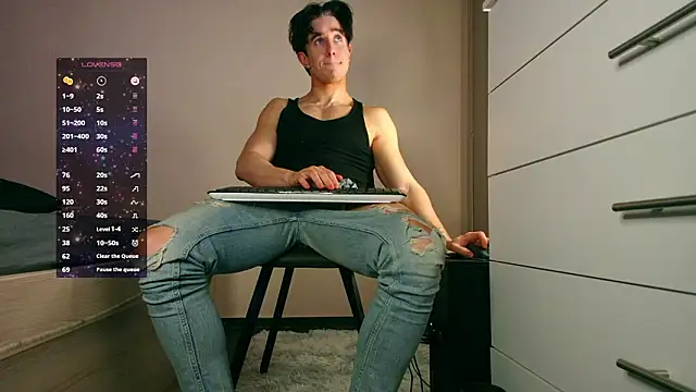 Snapshot of ChristianLevine_ chatting on March 18, 2026, 8:06 am ChristianLevine online show from March 18, 2026, 8:06 am