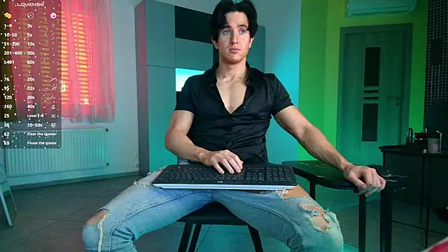 Snapshot of ChristianLevine_ chatting on May 14, 2026, 8:44 am ChristianLevine online show from May 14, 2026, 8:44 am