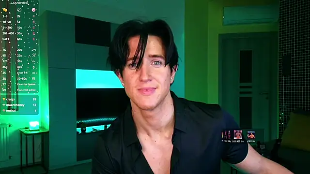 Snapshot of ChristianLevine_ chatting on May 26, 2026, 9:40 am ChristianLevine online show from May 26, 2026, 9:40 am