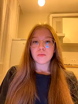 Snapshot of Eva_Weyne chatting on November 17, 2025, 8:24 pm Eva Weyne online show from November 17, 2025, 8:24 pm