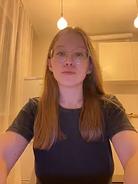 Snapshot of Eva_Weyne chatting on September 14, 2025, 7:47 pm Eva Weyne online show from September 14, 2025, 7:47 pm