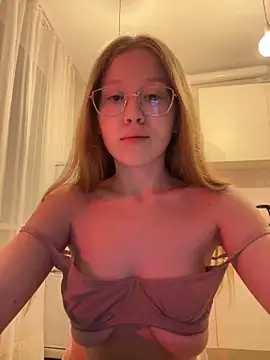 Snapshot of Eva_Weyne chatting on February 28, 2025, 3:26 pm Eva Weyne online show from February 28, 2025, 3:26 pm