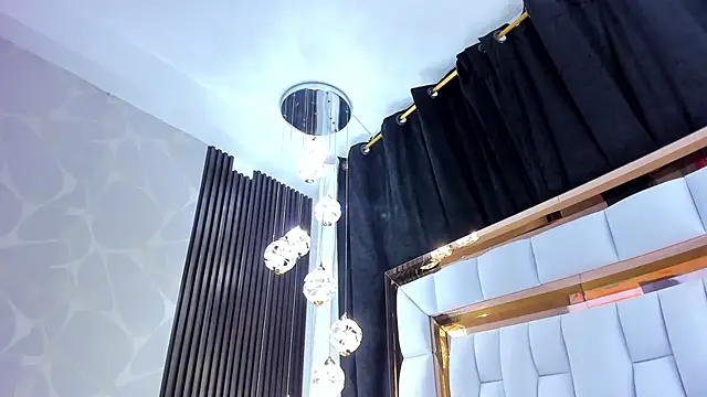 SarayRoyse online show from January 15, 2026, 7:28 pm