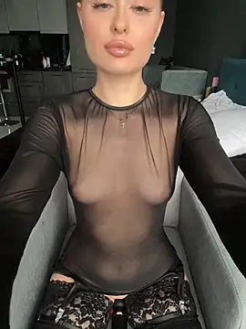 Snapshot of Sweet__Milly chatting on February 26, 2025, 2:49 pm Sweet Milly online show from February 26, 2025, 2:49 pm