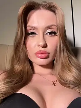 Snapshot of Sweet__Milly chatting on January 31, 2026, 7:12 pm Sweet Milly online show from January 31, 2026, 7:12 pm