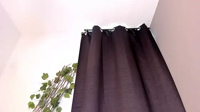 Snapshot of LexiieGrey chatting on April 15, 2026, 7:58 pm LexiieGrey online show from April 15, 2026, 7:58 pm